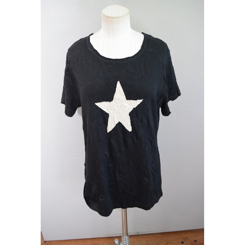 Kisga by Komarov T-Shirt Large 4 Black Crinkle Star Patch Womens Casual Top